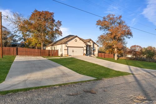 225 Broken Star Trl, Poteet, TX, 78065-4348 | Card Image