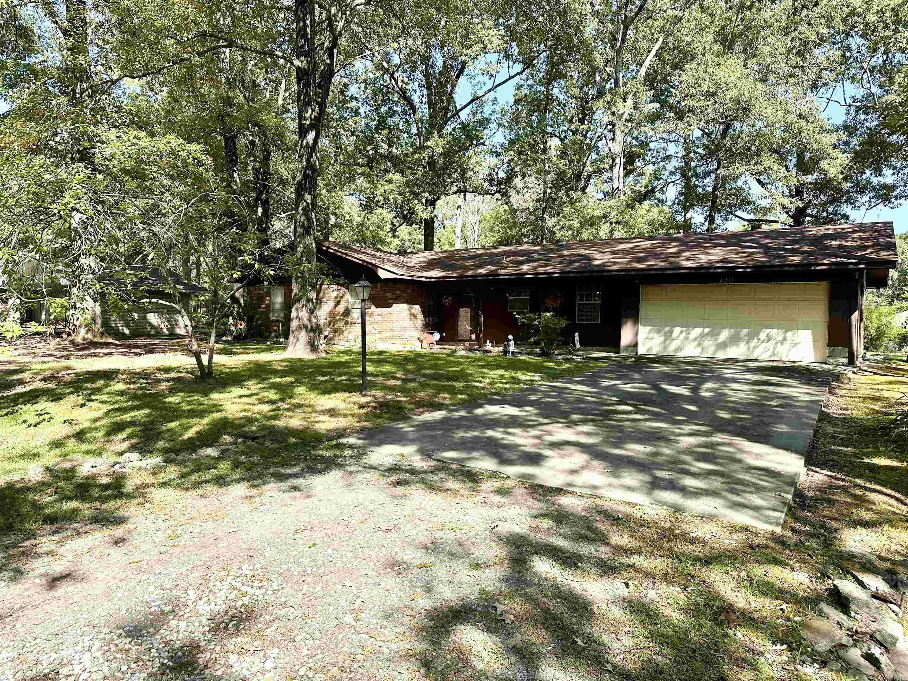 Thrasher St, Pine Bluff, AR 71603