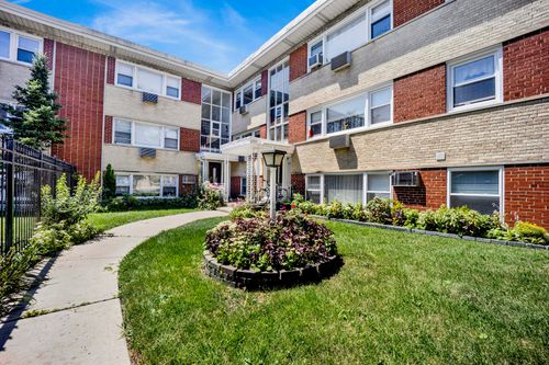 2f-sw-6357 W Addison St, Chicago, IL, 60634-4087 | Card Image