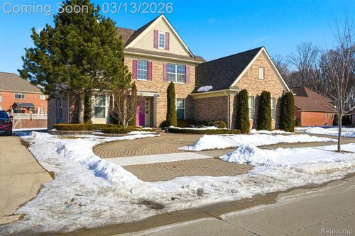 42575 Silverwood Dr, Sterling Heights, MI, 48314-2942 | Card Image