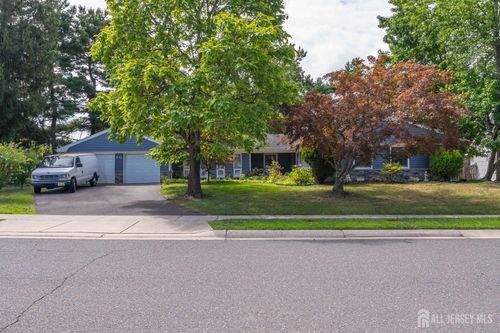 70 Northland Avenue, Aberdeen, NJ, 07747 | Card Image
