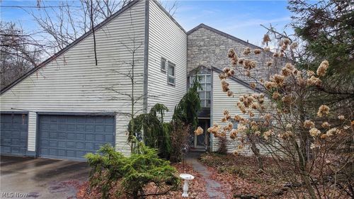 1685 Harrison Rd Nw, Johnstown, OH, 43031-7507 | Card Image