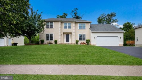 325 Vanderbilt Ln, HARLEYSVILLE, PA, 19438-2026 | Card Image