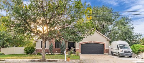 2088 S 800 W, Woods Cross, UT, 84087-1728 | Card Image