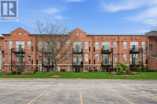 216-262 Dundas St E, Hamilton, ON, L8B1A9 | Card Image
