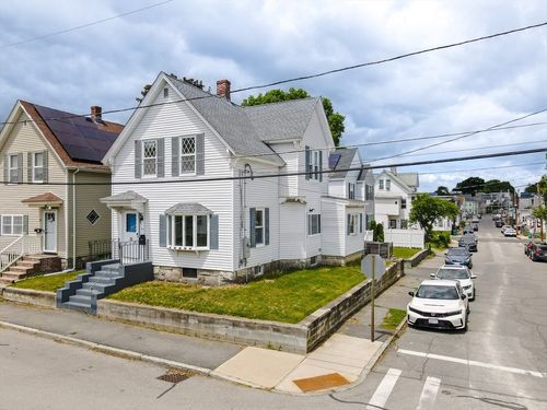 35 C St, Lowell, MA, 01851-4209 | Card Image
