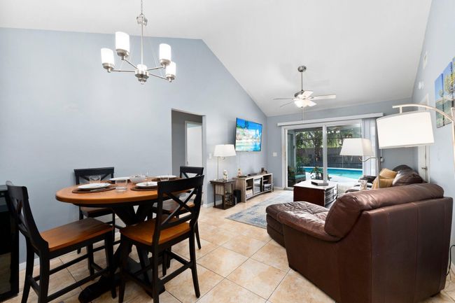5280 Se Dell St, House other with 4 bedrooms, 2 bathrooms and null parking in Stuart FL | Image 4