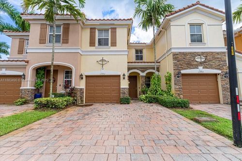12442-12442 Emerald Creek Ct, Davie, FL, 33325-6398 | Card Image