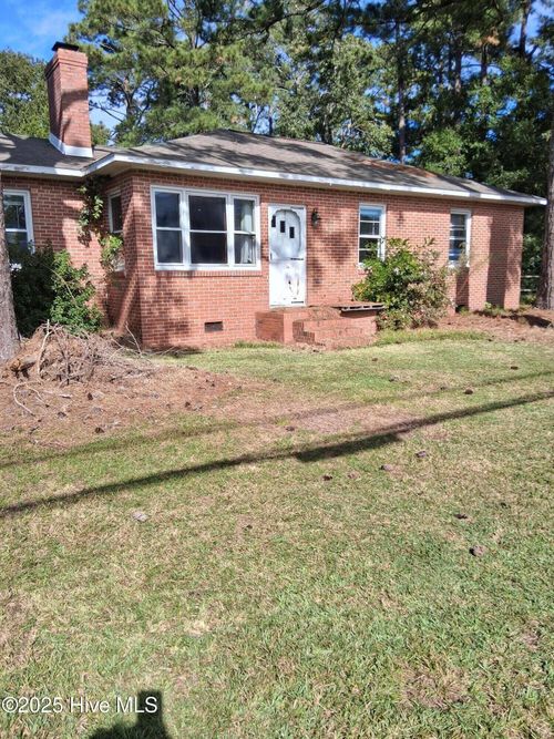 422 Howard Blvd, Newport, NC, 28570-9503 | Card Image