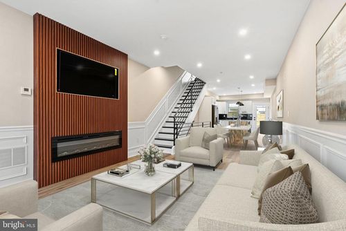 2720 Wharton St, Philadelphia, PA, 19146-3723 | Card Image