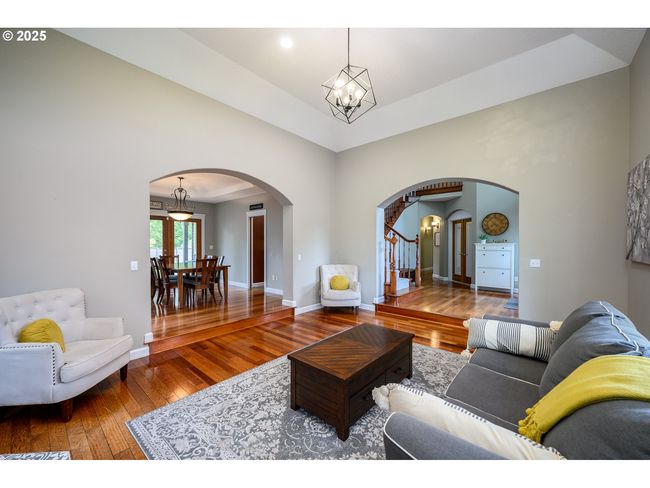 2351 Nw Pinehurst Dr, House other with 5 bedrooms, 3 bathrooms and 3 parking in McMinnville OR | Image 7
