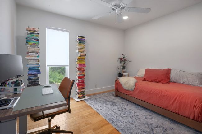 APT-205 - 5820 Berkman Dr, Condo with 2 bedrooms, 1 bathrooms and null parking in Austin TX | Image 12