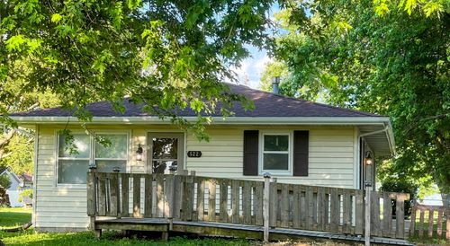 522 N 3rd Ave, Chenoa, IL, 61726-1502 | Card Image