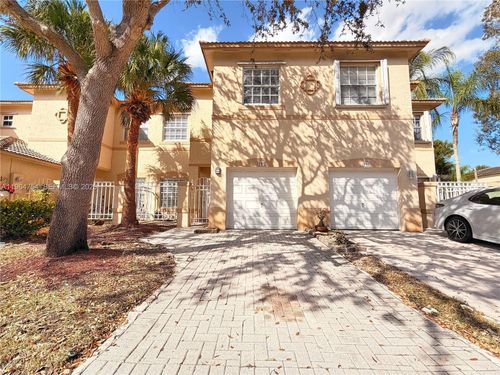 792-792 Nw 170th Ter, Pembroke Pines, FL, 33028-2120 | Card Image