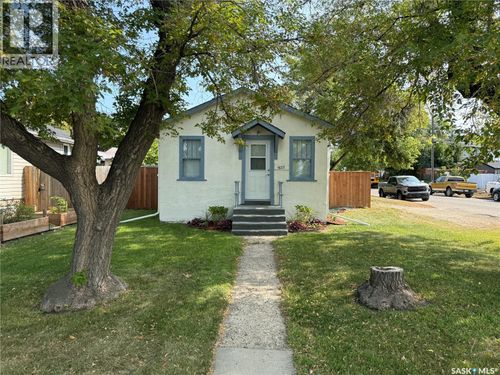 1623 Kilburn Ave, Saskatoon, SK, S7M0K1 | Card Image
