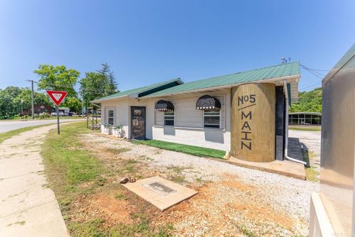 15 Main St, Mammoth Spring, AR, 72554-7475 | Card Image