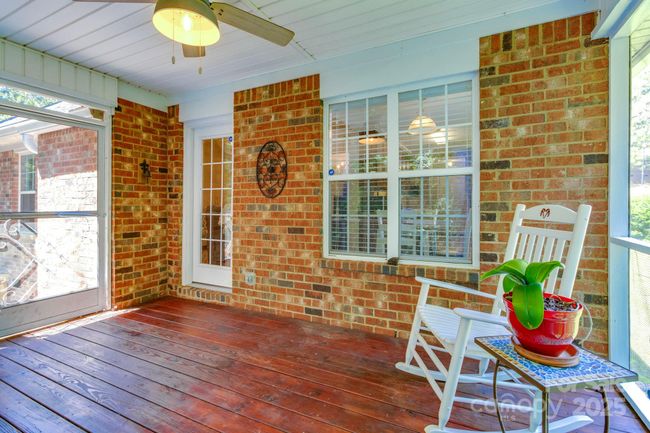 Screened Porch | Image 22