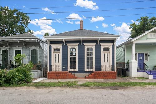 1460 N Robertson St, New Orleans, LA, 70116-1844 | Card Image