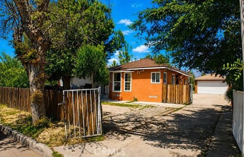 488 E Gilbert St, San Bernardino, CA, 92404-5319 | Card Image