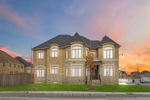 13 Foothills Cres, Brampton, ON, L6P4G9 | Card Image