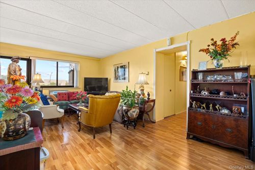 6f-9229 Queens Boulevard, New York, NY, 11374 | Card Image
