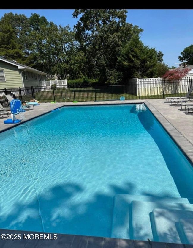 72 Whale Pond Rd, House other with 6 bedrooms, 3 bathrooms and null parking in Oakhurst NJ | Image 5