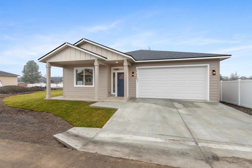 17807 E 3rd Ave, Greenacres, WA, 99016 | Card Image