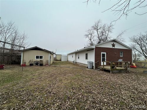 520 11th St, Carrollton, IL, 62016-1218 | Card Image
