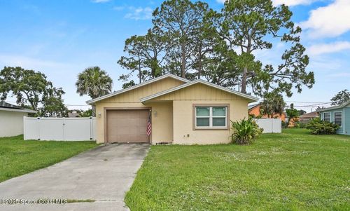 305 Cambridge Ave Ne, Palm Bay, FL, 32907-2460 | Card Image