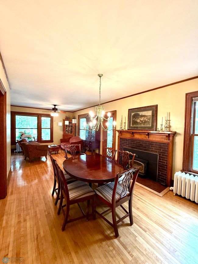 Formal Dining Room | Image 11