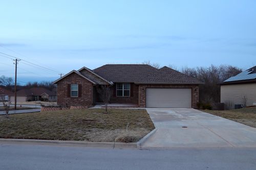 675 E Simpson St, Willard, MO, 65781-7803 | Card Image