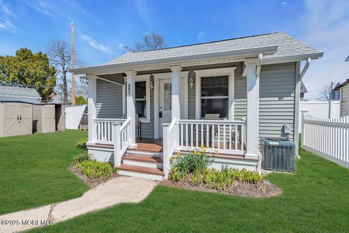 back-house-304 1/2 13th Ave, Belmar, NJ, 07719-2430 | Card Image