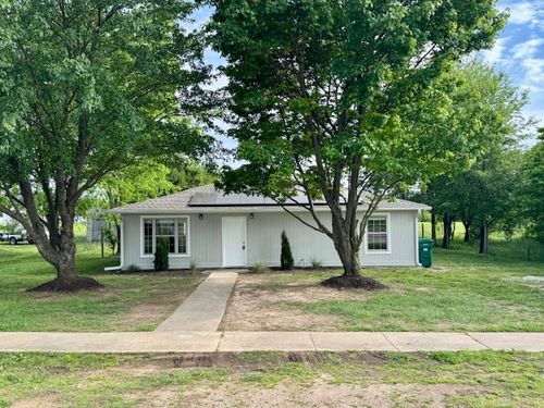 747 Austin Ave, Decatur, AR, 72722-9668 | Card Image