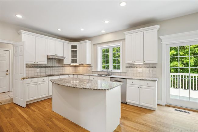 40 Wilders Pass, House other with 4 bedrooms, 5 bathrooms and 4 parking in Canton CT | Image 12