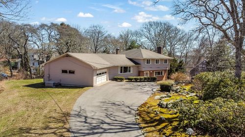 39 Brookside Dr, Charlestown, RI, 02813-1408 | Card Image
