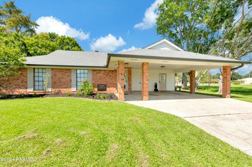 102 Steeple Chase Dr, Lafayette, LA, 70506-5061 | Card Image