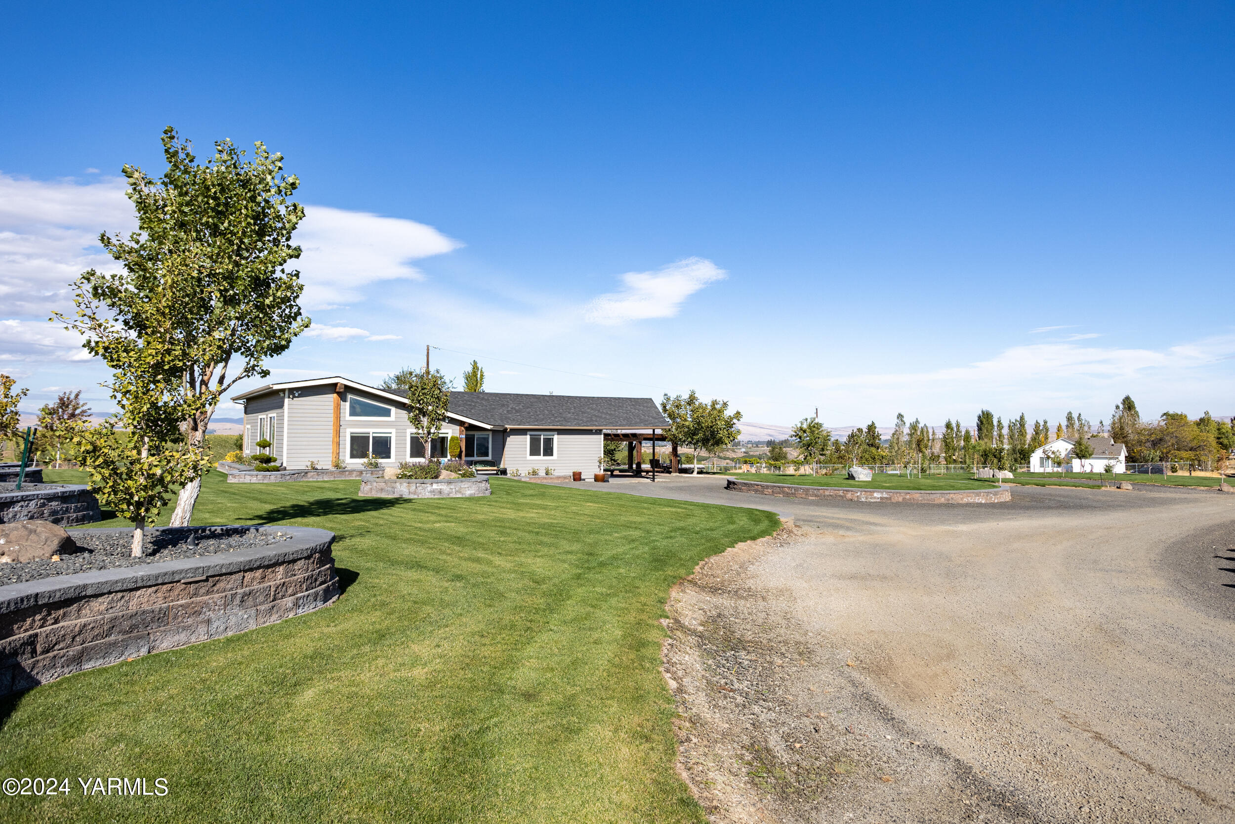 Scenic Dr, Yakima, WA 98908