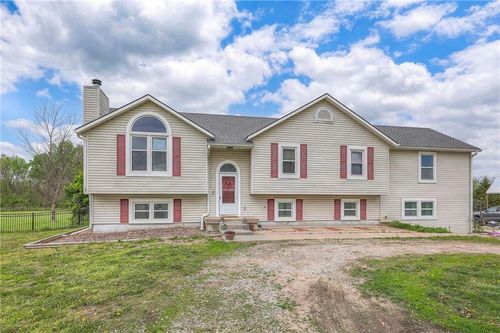 12448 Blackwood Dr, Adrian, MO, 64720-4776 | Card Image