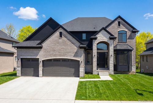 19840 Tranquility Dr, Macomb, MI, 48042-3713 | Card Image