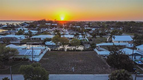 907 22nd Ave W, Palmetto, FL, 34221-4250 | Card Image