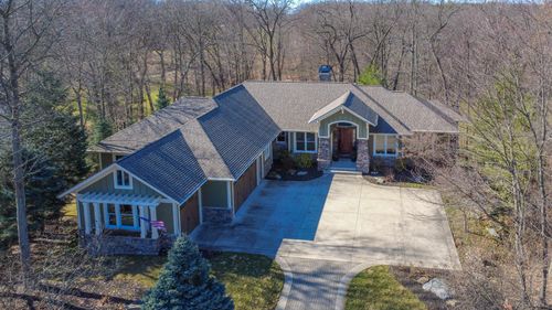 4209 N Oak Pointe Ct Ne, Grand Rapids, MI, 49525-9415 | Card Image