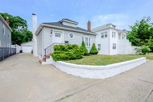 20 Marina Rd, Island Park, NY, 11558-1007 | Card Image