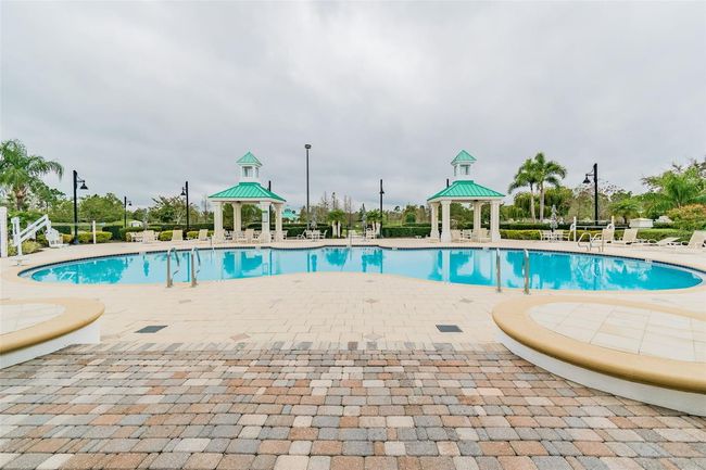 Gorgeous resort style community pool! | Image 38