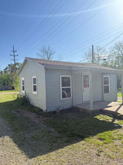 205 W New St, Attica, IN, 47918-1533 | Card Image