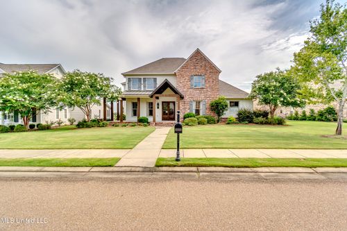 233 Arbor Trl, Brandon, MS, 39047-7077 | Card Image