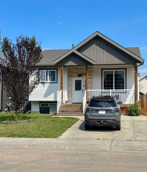 5304B Street, Lloydminster, AB, T9V2K1 | Card Image