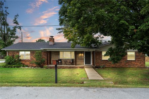 701 Nw Ford Ln, Bentonville, AR, 72712-4577 | Card Image