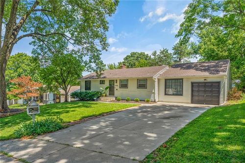 4916 W 78th Pl, Prairie Village, KS, 66208-4405 | Card Image