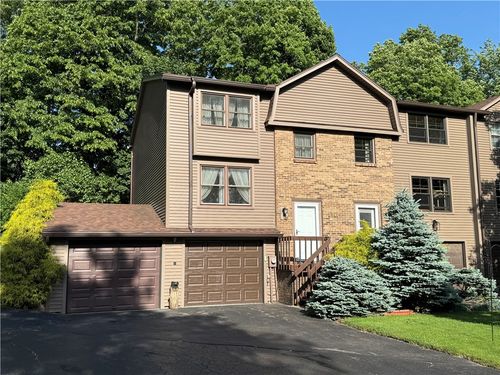 18 Chesterton Ct, Fairport, NY, 14450-9708 | Card Image