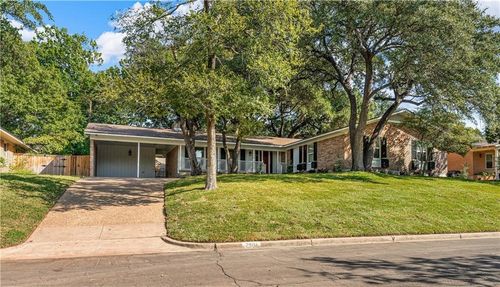 2901 Woodland Drive, Waco, TX, 76710 | Card Image